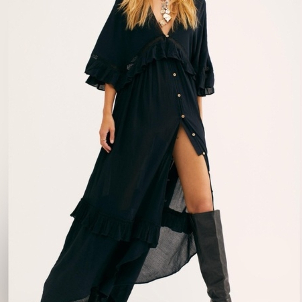 Free People  Black Paradiso Maxi Dress ~ NWOT  SizeSmall Oversized